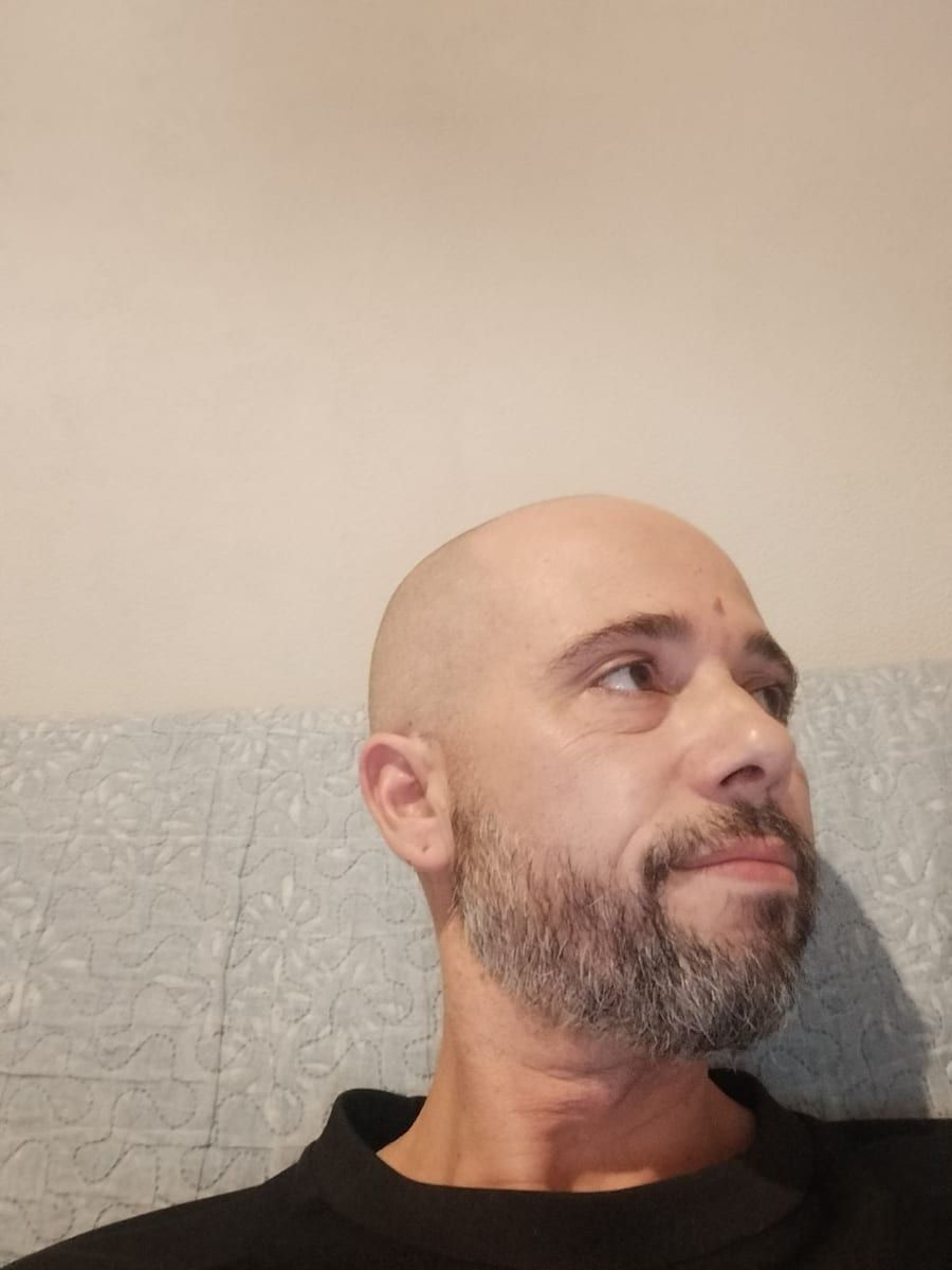 Profil de Naser